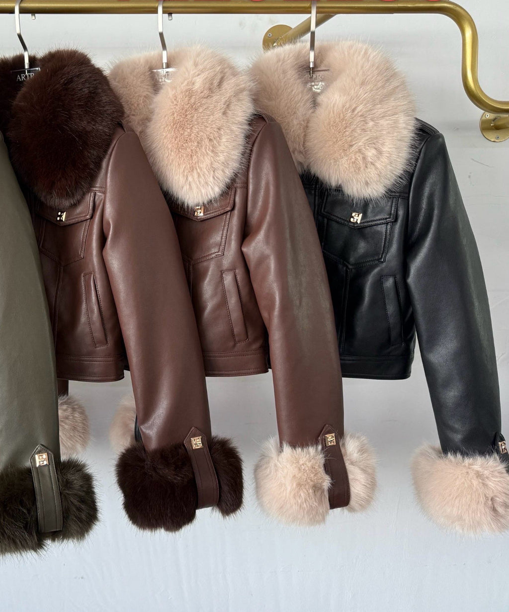 Jacheta Star - eLiaShop.ro Magazin de haine online