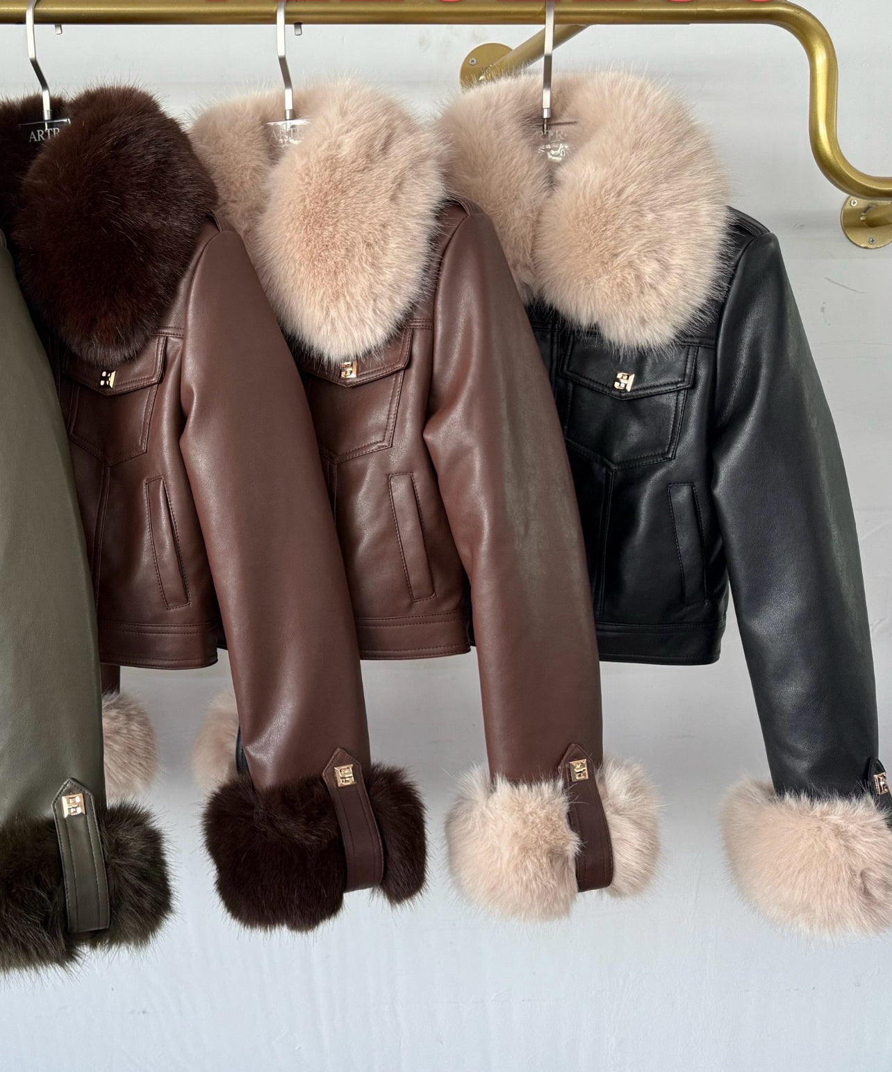 Jacheta Star - eLiaShop.ro Magazin de haine online