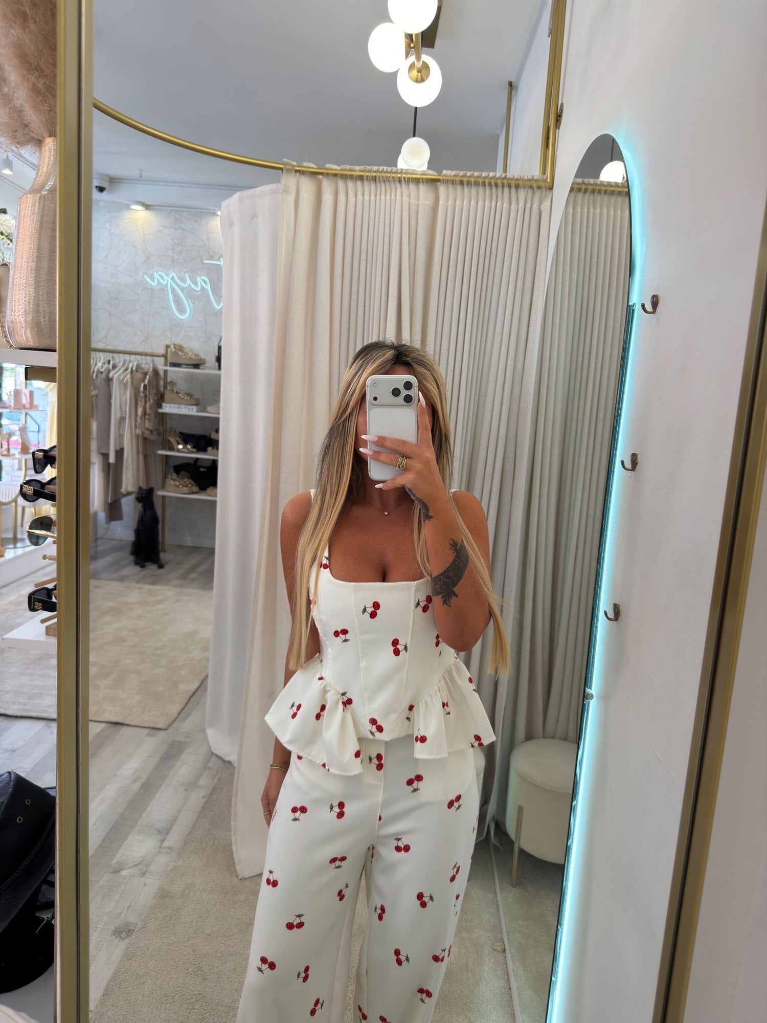 Compleu Cherry - eLiaShop.ro Magazin de haine online