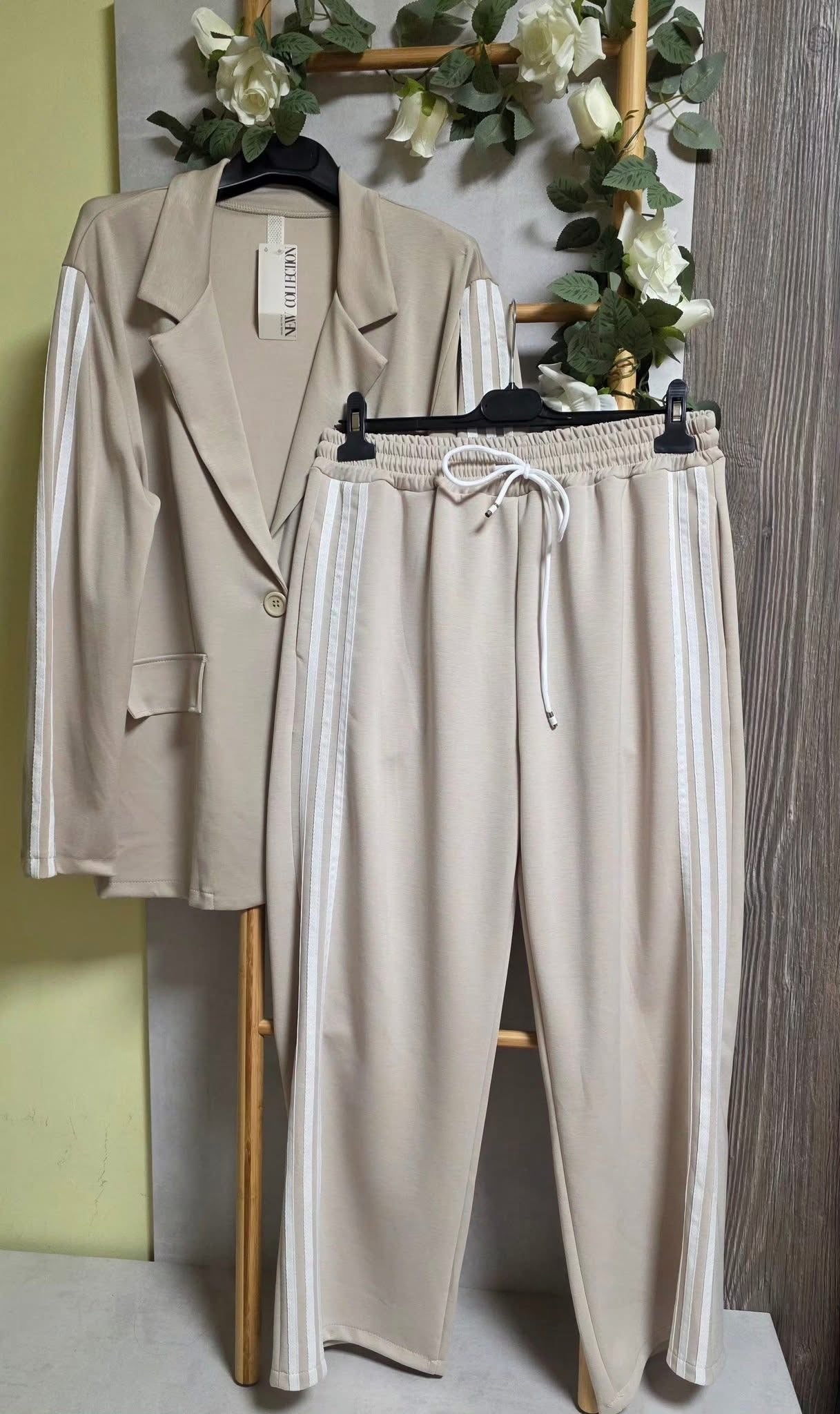 Compleu Aura - eLiaShop.ro Magazin de haine online