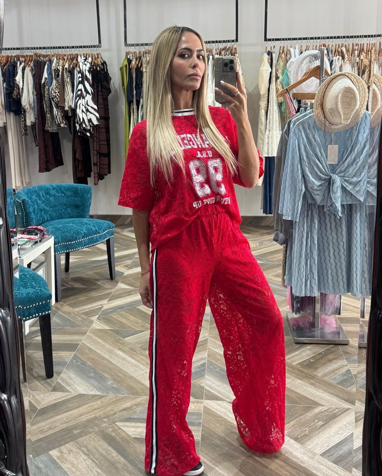 Compleu California - eLiaShop.ro Magazin de haine online
